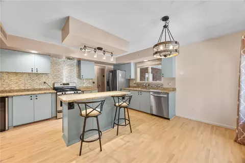 Kitchen - 689 Maple Dr, Webster, NY 14580 photo 4 of 5
