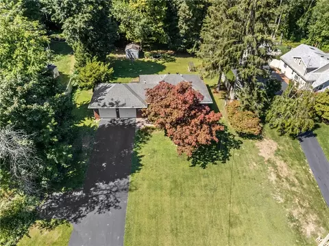View/Area - 689 Maple Dr, Webster, NY 14580 photo 1 of 4
