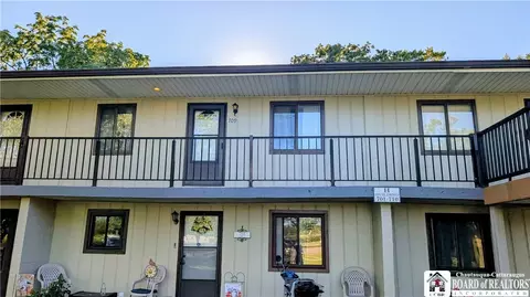 709 Edgewater Dr, Westfield, NY 14787