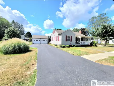 28 Carlton Ave, Ellicott, NY 14733