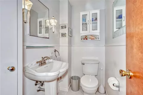 Bath - 696 Summit Dr, Webster, NY 14580 photo 3 of 3