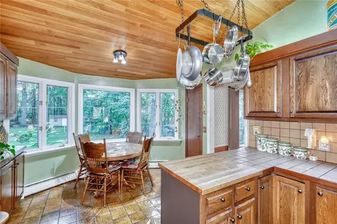 Kitchen - 696 Summit Dr, Webster, NY 14580 photo 5 of 6