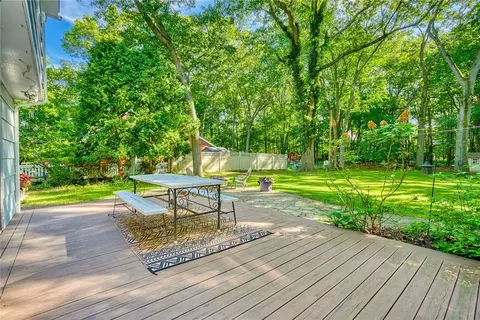 Exterior - 696 Summit Dr, Webster, NY 14580 photo 7 of 10