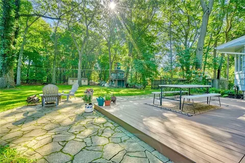 Exterior - 696 Summit Dr, Webster, NY 14580 photo 6 of 10