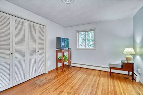 Bedroom - 696 Summit Dr, Webster, NY 14580 photo 4 of 7
