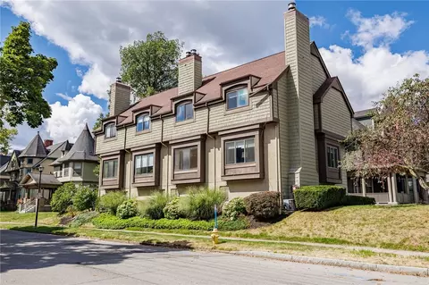 551 University Ave, Rochester, NY 14607