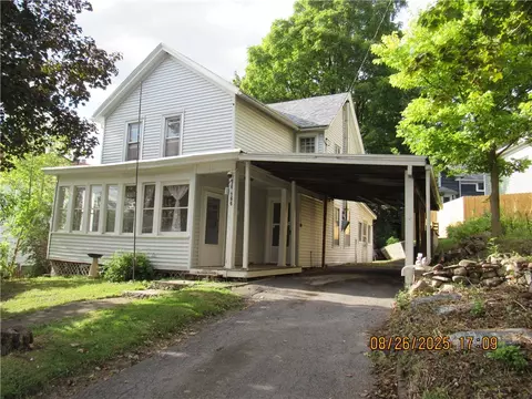 166 Water St, Lyons, NY 14489