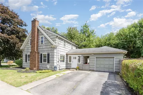 Exterior - 121 Burwell Rd, Irondequoit, NY 14617 photo 5 of 9