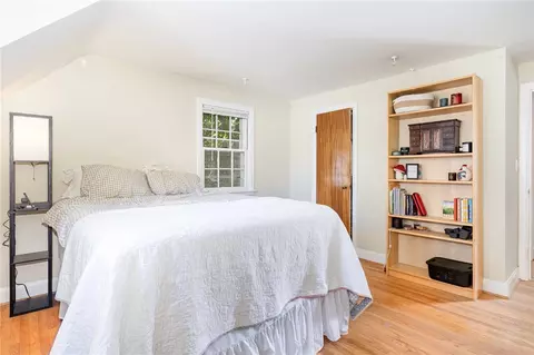 Bedroom - 121 Burwell Rd, Irondequoit, NY 14617 photo 4 of 4