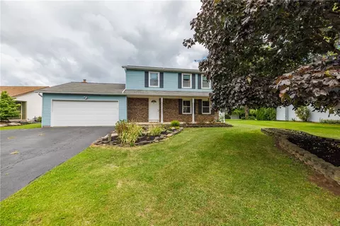 462 Crosby Ln, Greece, NY 14612