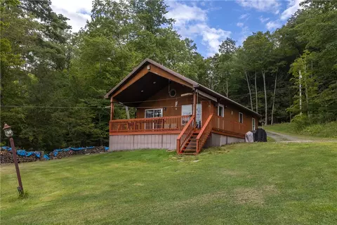 55 Little Horn Rd, Thurston, NY 14821