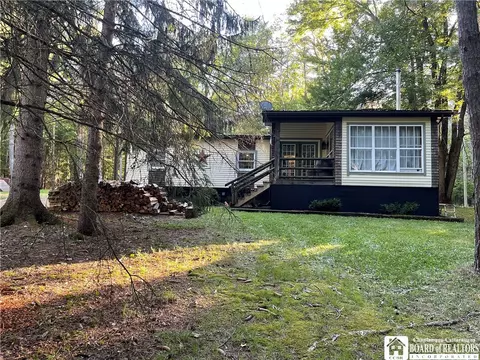 605 Guernsey Hollow Rd, Carroll, NY 14738