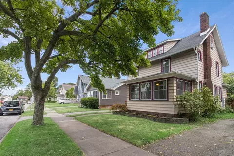 Exterior - 72 Eastview Ave, Irondequoit, NY 14609 photo 2 of 9