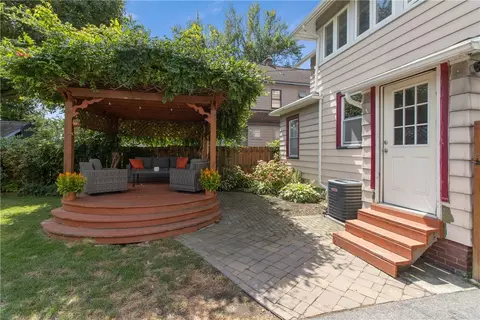 Exterior - 72 Eastview Ave, Irondequoit, NY 14609 photo 8 of 9