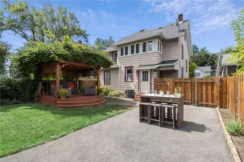 Exterior - 72 Eastview Ave, Irondequoit, NY 14609 photo 7 of 9