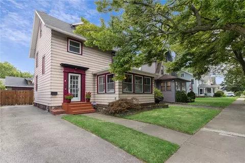 72 Eastview Ave, Irondequoit, NY 14609