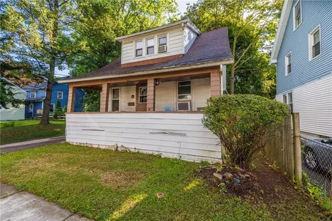 570 Post Ave, Rochester, NY 14619
