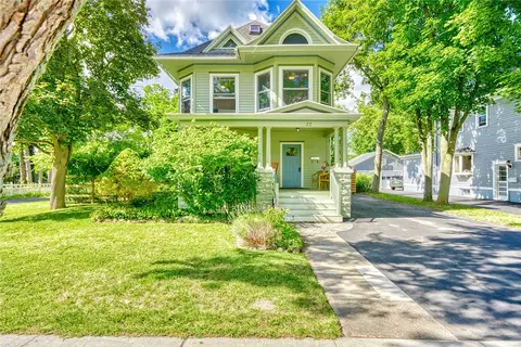 77 Ontario St, Honeoye Falls, NY 14472