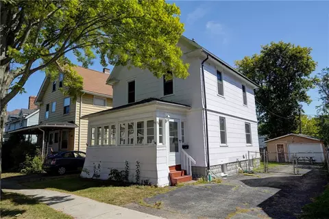 176 Middlesex Rd, Rochester, NY 14610