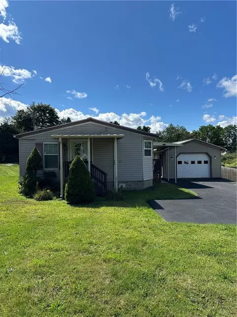 35 Dewitt Dr, Sidney, NY 13838