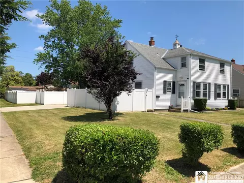 758 Highland Ave, Tonawanda, NY 14223