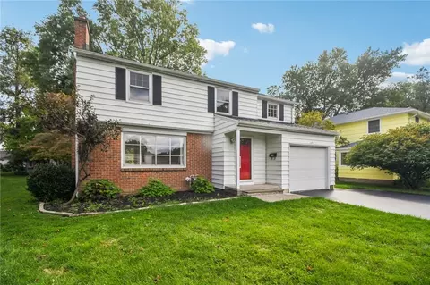 153 Wyndham Rd, Irondequoit, NY 14609