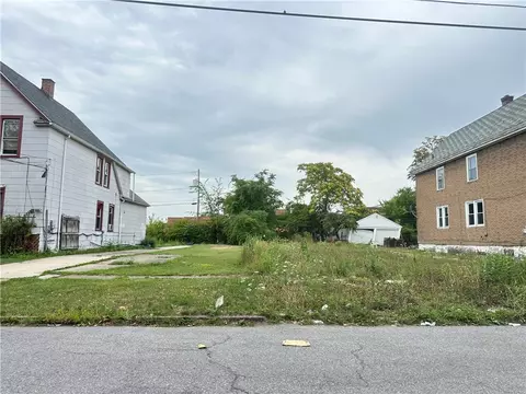 72 La Force Pl, Buffalo, NY 14207
