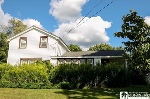 2016 Peck Settlement Rd, Ellicott, NY 14701