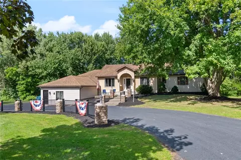 6246 Lake Ave, Wolcott, NY 14590