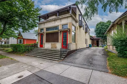 114 Field St, Rochester, NY 14620