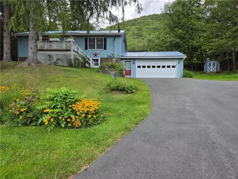 6 Fortunato Rd, Hancock, NY 13783