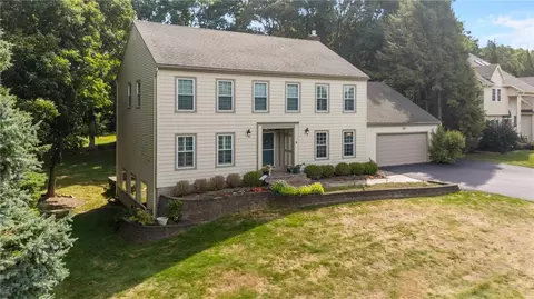 6 Walnut Hill Dr, Parma, NY 14559