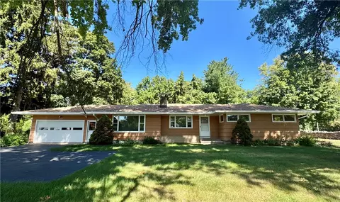1710 Maiden Ln, Greece, NY 14626