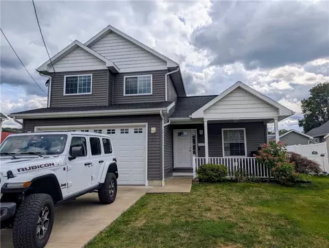 52 Elm St, Bradford, PA 16701