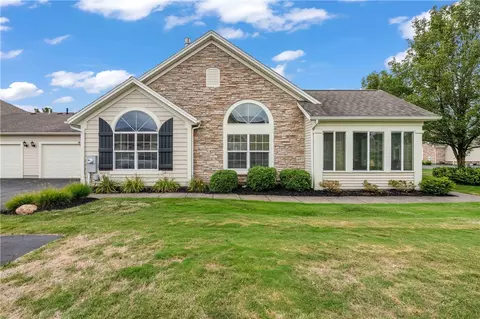 165 Maryview Dr, Webster, NY 14580