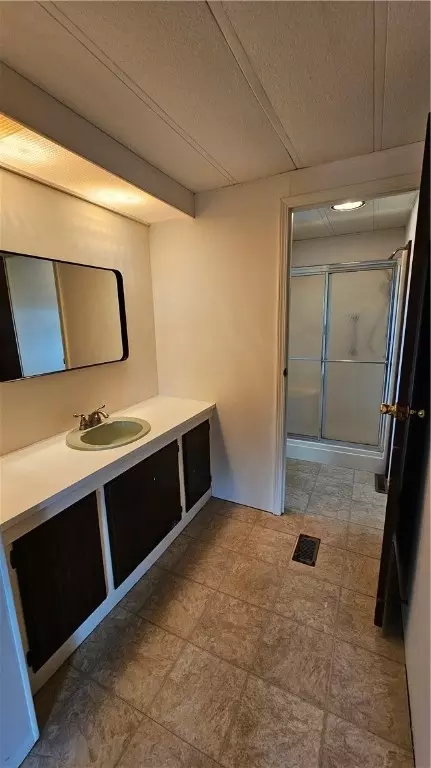 Bath - 251 Northrups Corners Rd, Oxford, NY 13830 photo 1 of 1