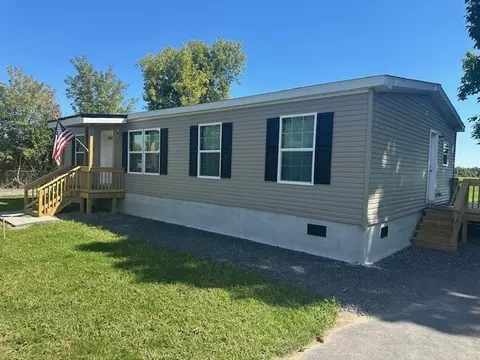 3451 Gehan Rd, Canandaigua, NY 14424
