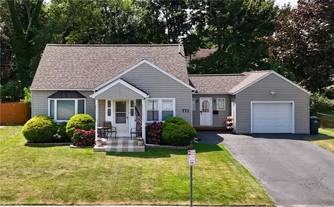 771 Westchester Ave, Irondequoit, NY 14609