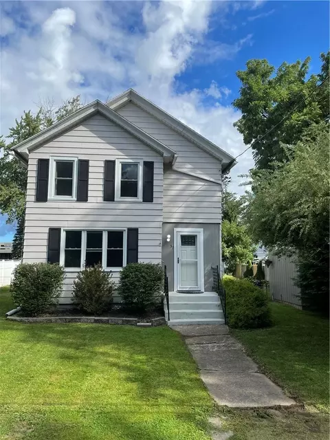 37 W Union St, Murray, NY 14470