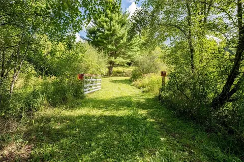6544 E Hill Rd, Naples, NY 14512