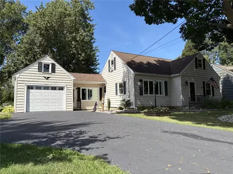773 Marshall Rd, Chili, NY 14624