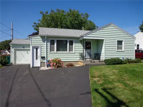 155 Knapp Ave, Irondequoit, NY 14609
