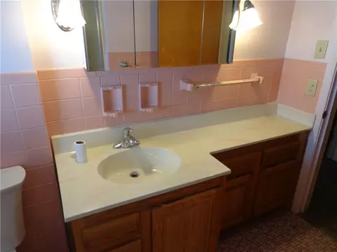 Bath - 155 Knapp Ave, Irondequoit, NY 14609 photo 3 of 3