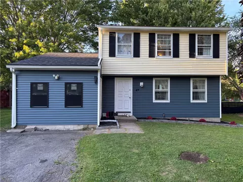 49 Huntington Pkwy, Hamlin, NY 14464