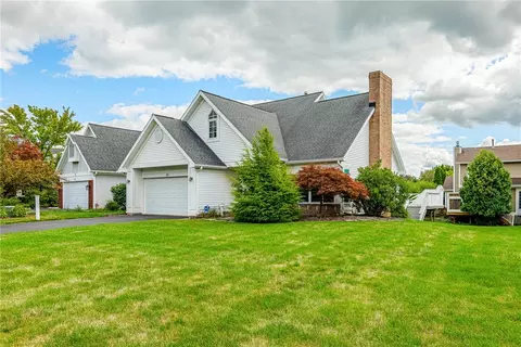 83 Legacy Oak, Pittsford, NY 14534