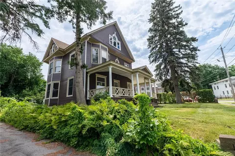 21 Park St, Malone, NY 12953