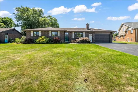 65 Andiron Ln, Greece, NY 14612
