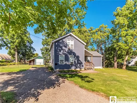 106 Chestnut St, Westfield, NY 14787