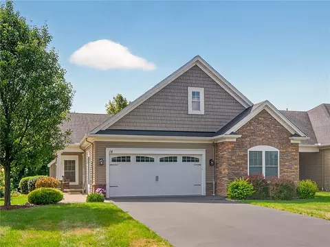 18 Ashby Cir, Penfield, NY 14526