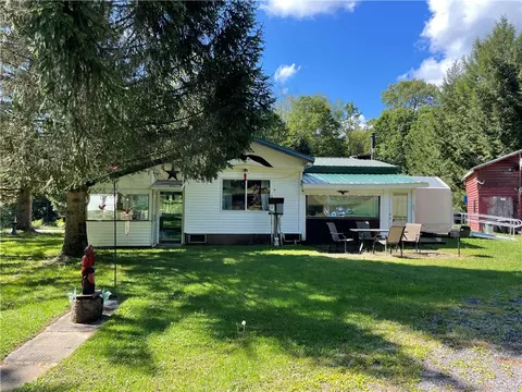 139 Curncross Rd, Smyrna, NY 13464